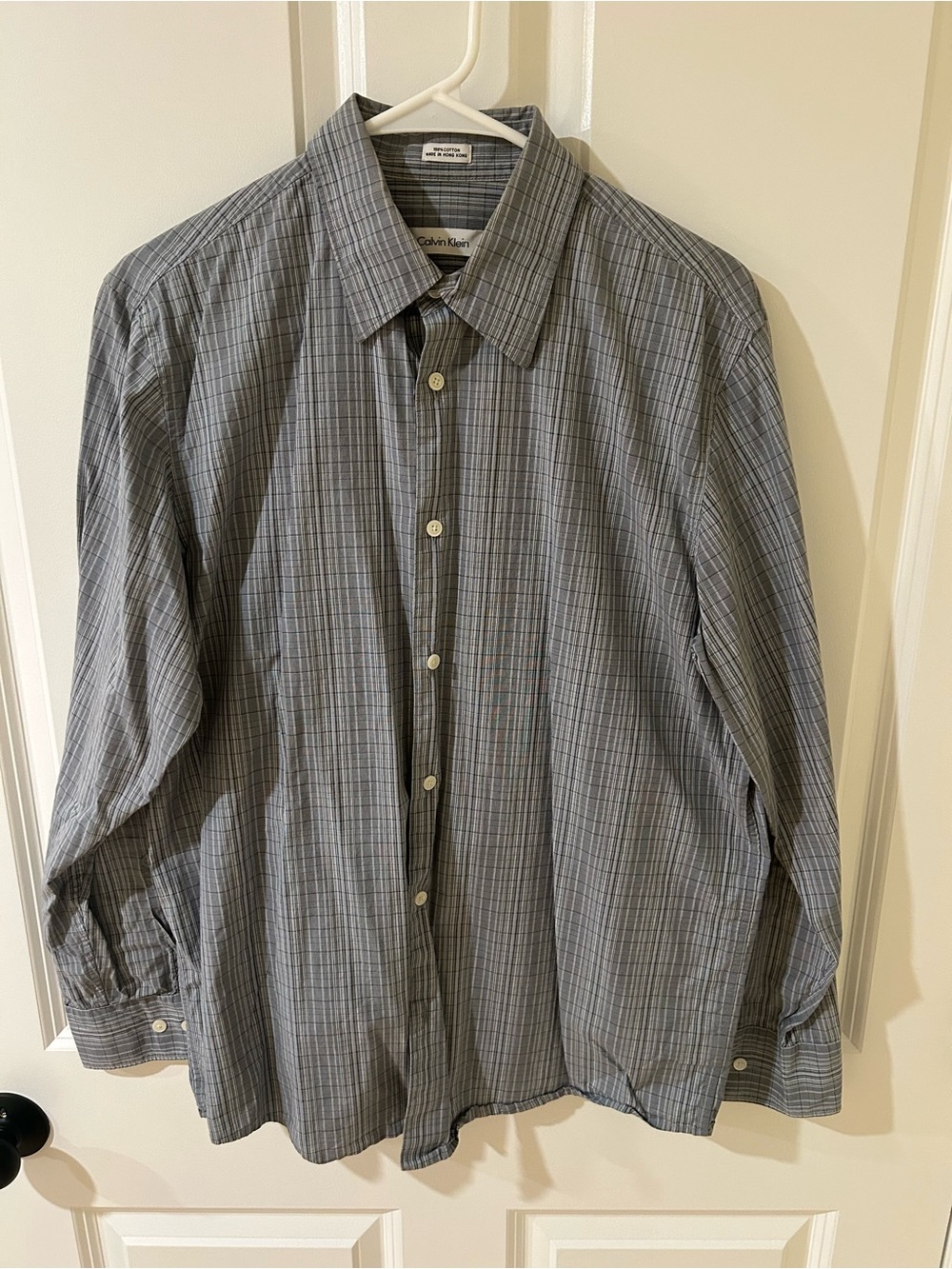 Calvin Klein Men's Gray Plaid Button-Up Dress Shirt